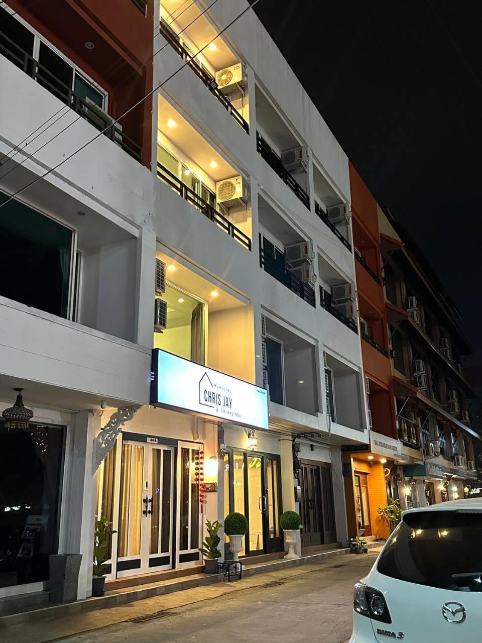Chris Jay @ Cnx Apartment Chiang Mai Bagian luar foto
