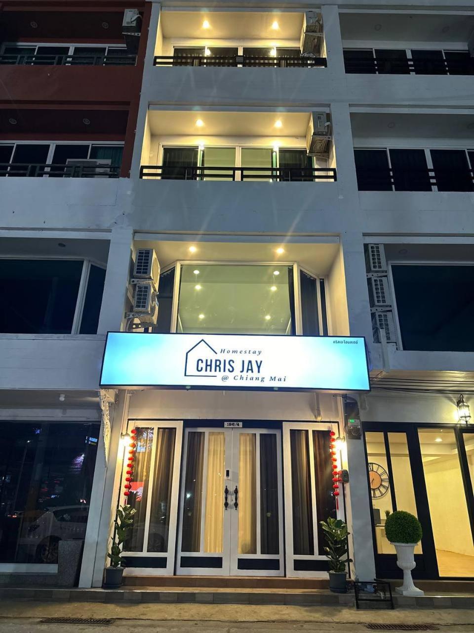 Chris Jay @ Cnx Apartment Chiang Mai Bagian luar foto